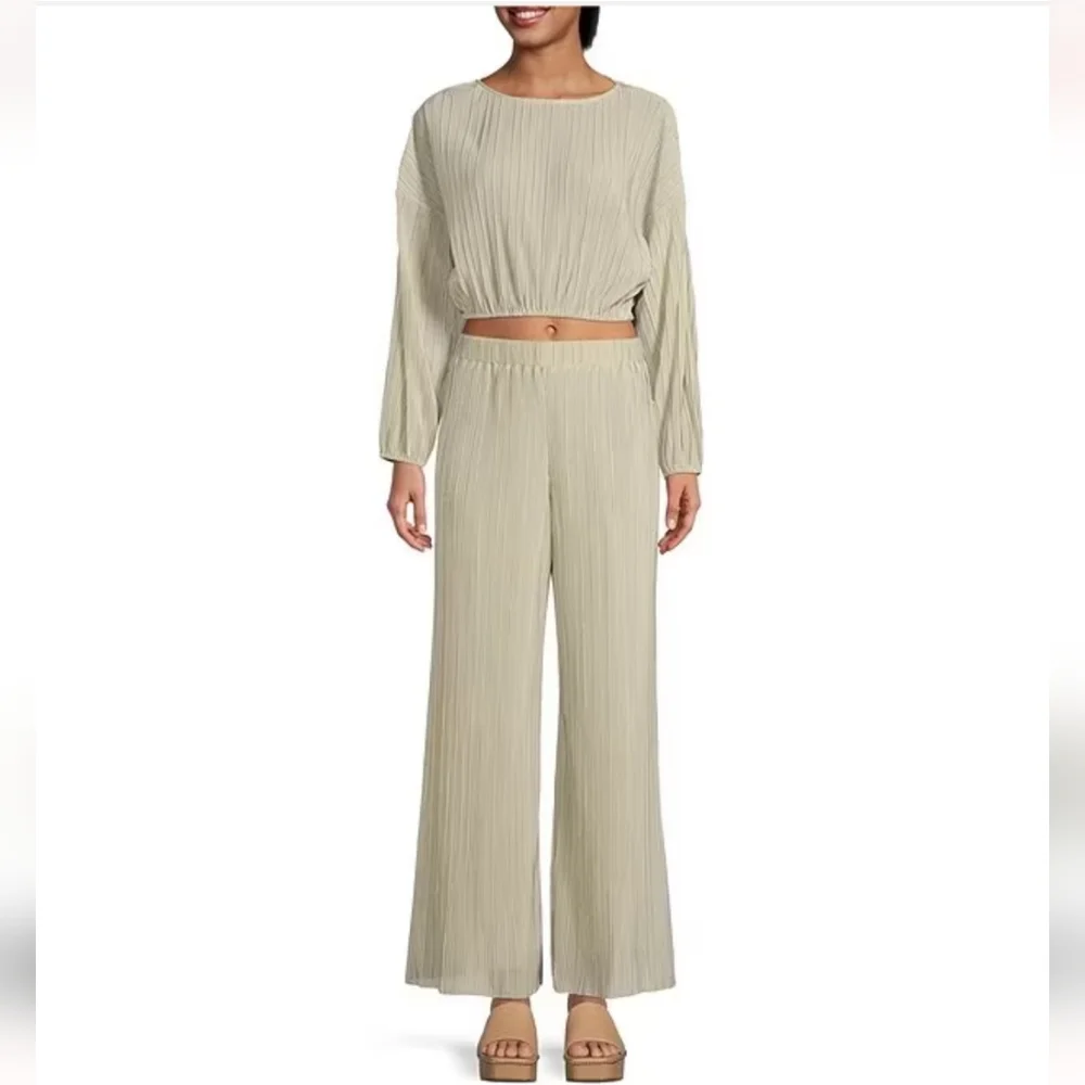 Gianni Bini Joni Plisse Elastic Waistband Coordinating Pants - Picture 1 of 14